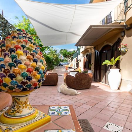 B&B Casa Augusto Luxury Сан-Леоне Екстер'єр фото
