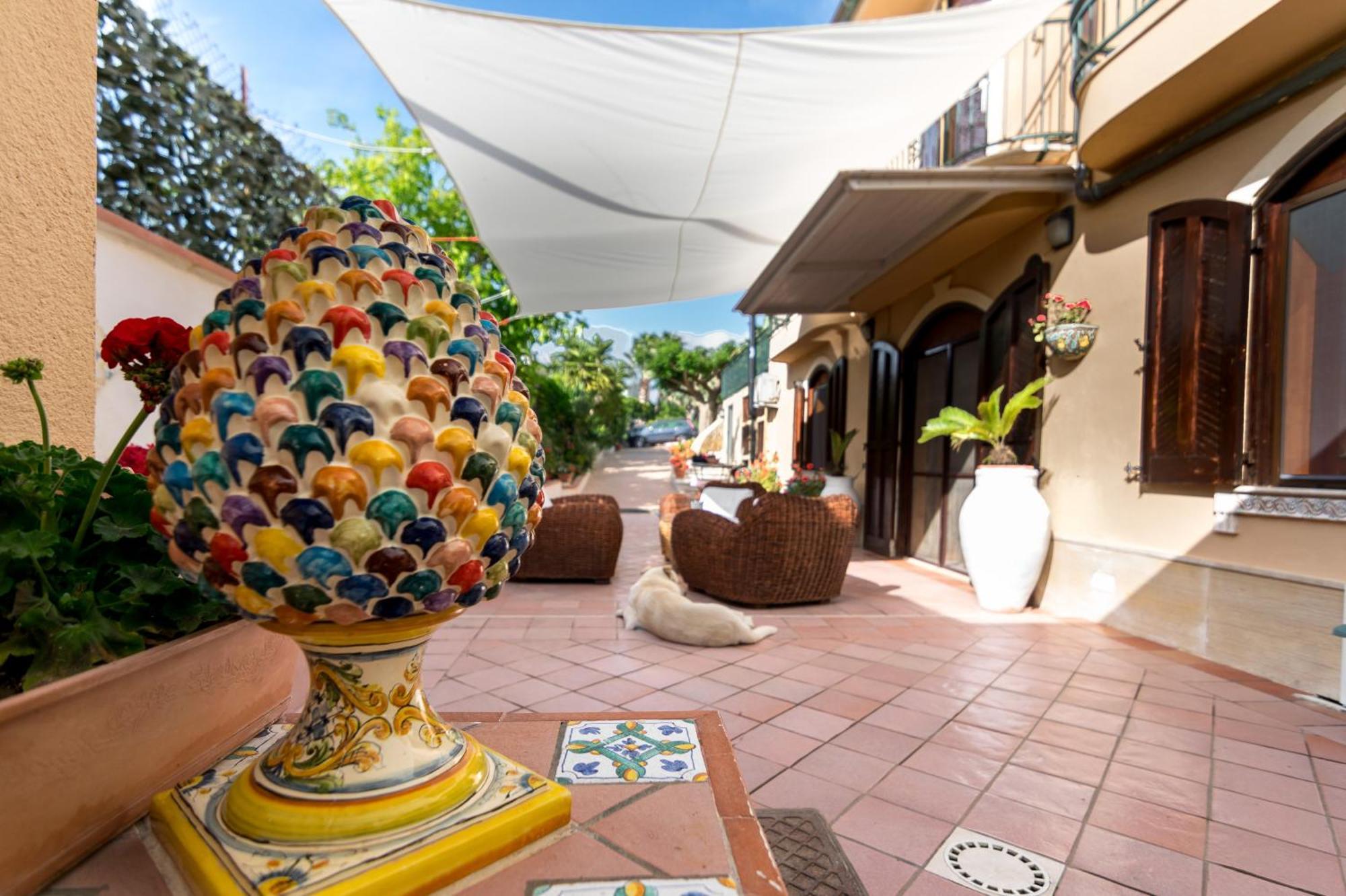 B&B Casa Augusto Luxury Сан-Леоне Екстер'єр фото